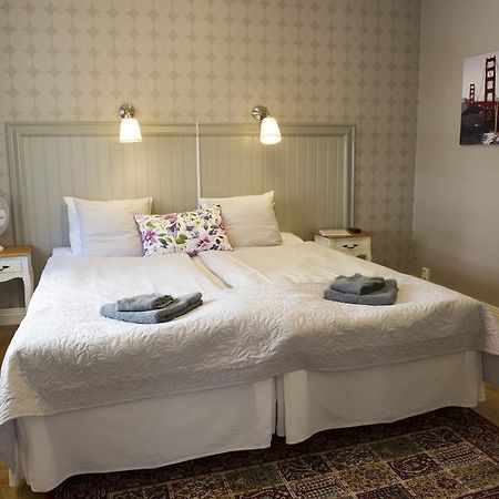 Lilla Hotellet i Nora Esterno foto