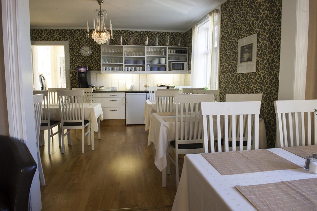 Lilla Hotellet i Nora Esterno foto