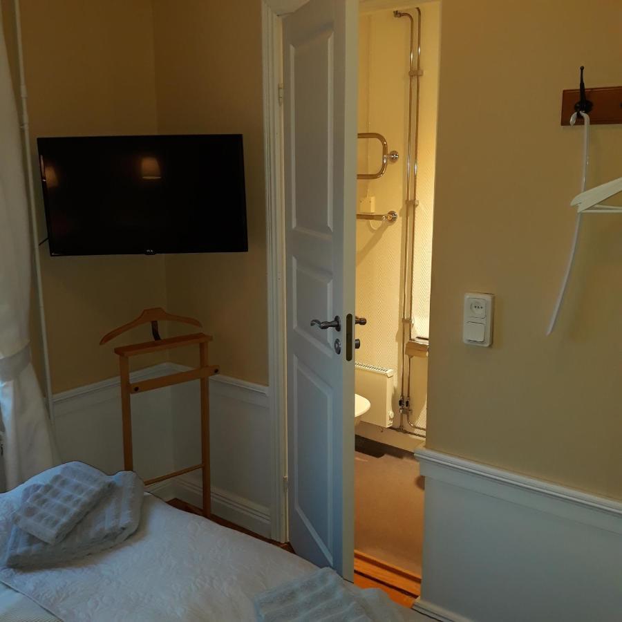 Lilla Hotellet i Nora Esterno foto