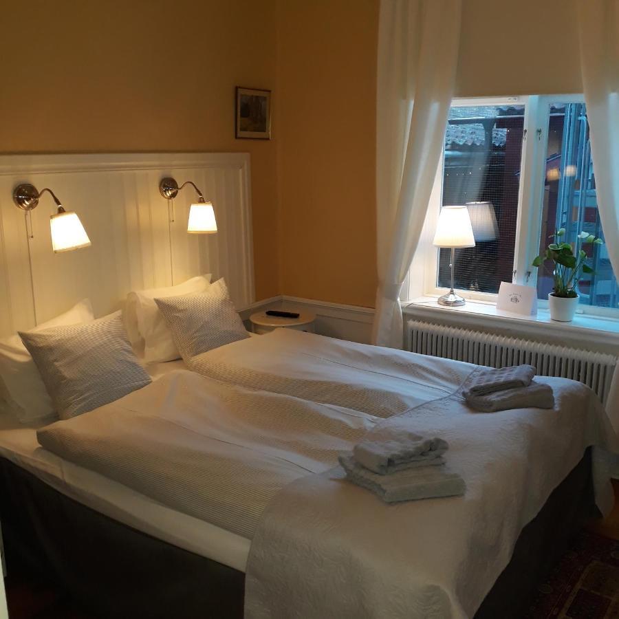 Lilla Hotellet i Nora Esterno foto